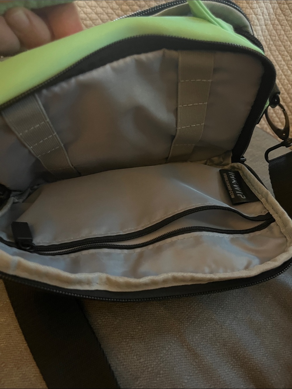 IHKWIP Bright Mint Green Crossbody Bag - Picture 5 of 6